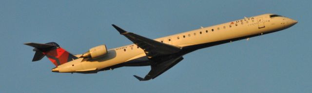 Canadair Regional Jet CRJ-900 (N134EV)