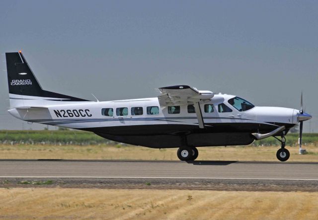 Beechcraft Baron (58) (N260CC) - Departing Merced Regional Airport (KMCE)