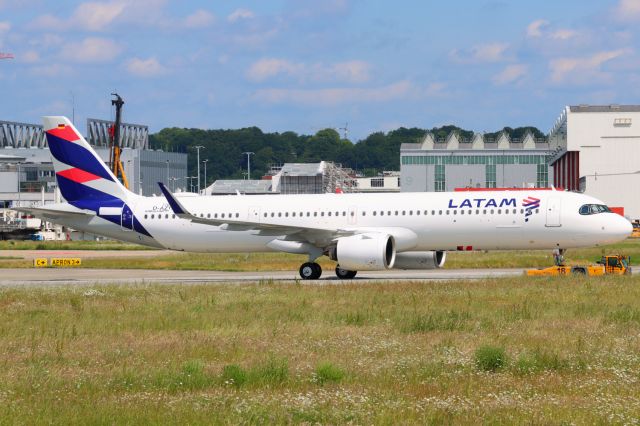 Airbus A321neo (PS-LBL)