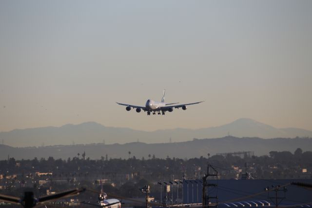 BOEING 747-8 (B-LJF)