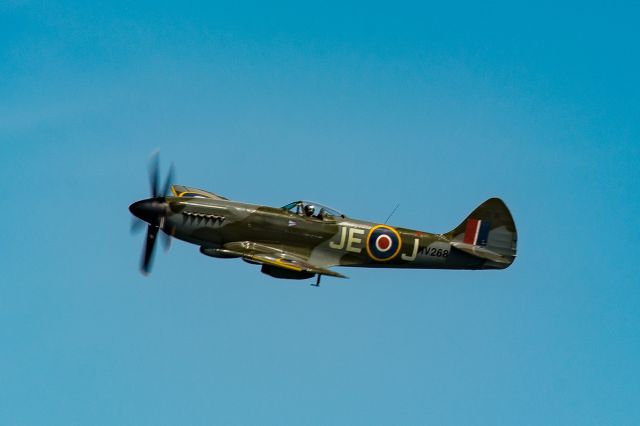 — — - Seafire Je-J at the Bray Air Show 2017