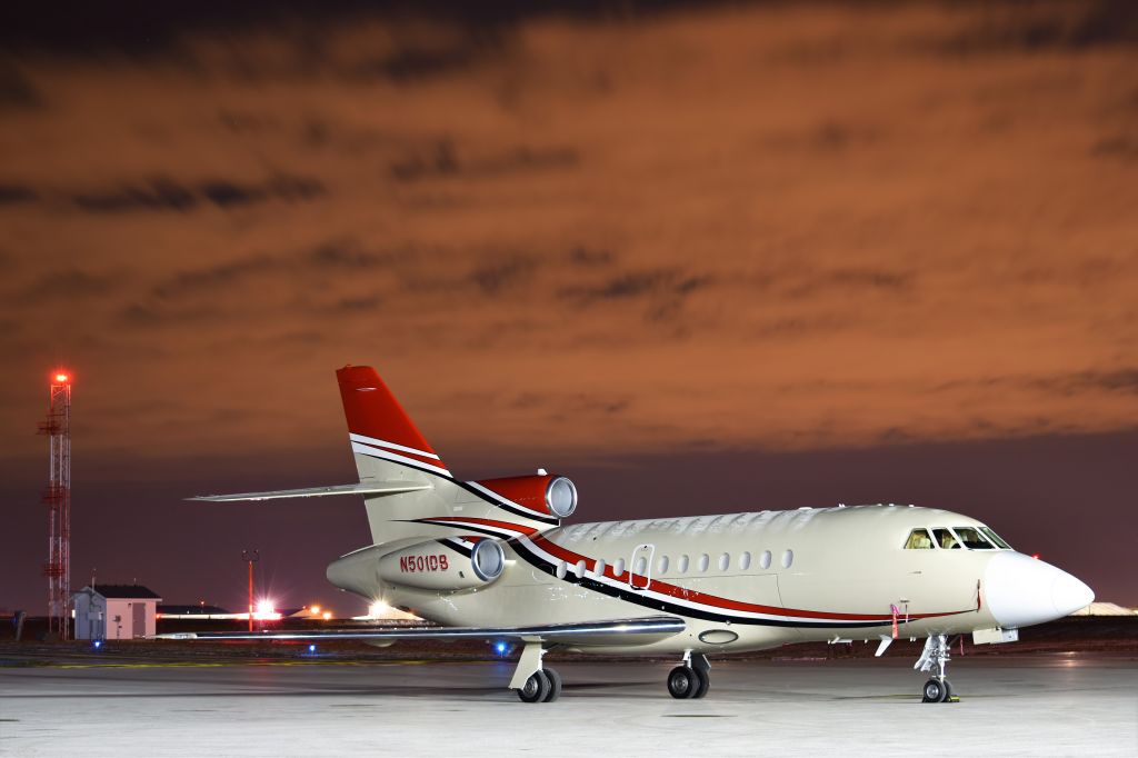 Dassault Falcon 900 (N501DB)