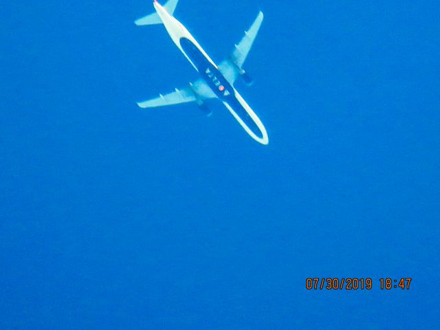Airbus A321 (N347DN)