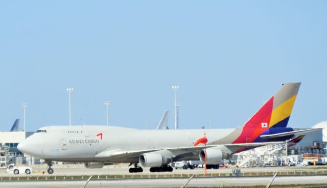 Boeing 747-400 (HL7618)