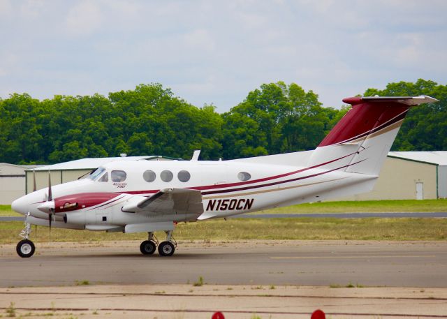 Beechcraft King Air F90 (N150CN) - At Downtown Shreveport.