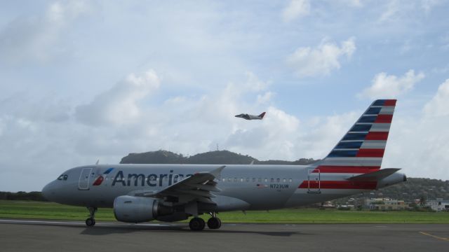 Airbus A319 (N723UW)