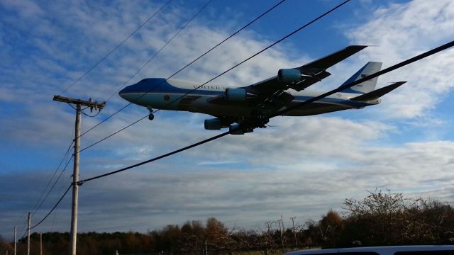 Boeing 747-200 (N29000) - On final 5R Touch and Go