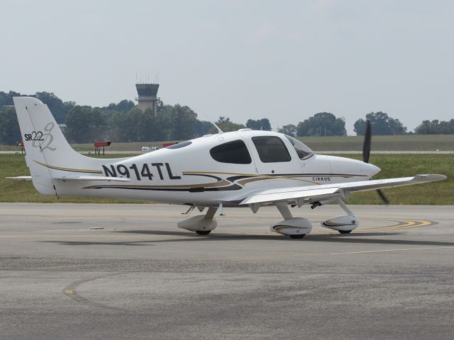 Cirrus SR-22 (N914TL)