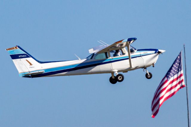 Cessna Skyhawk (N734XX)