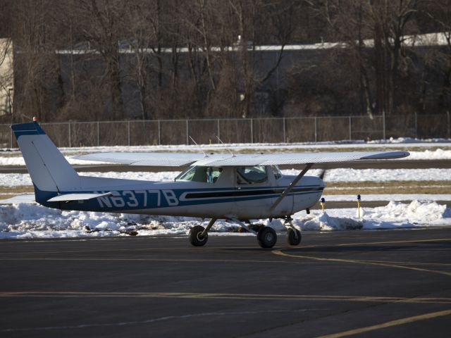 Cessna 152 (N6377B)