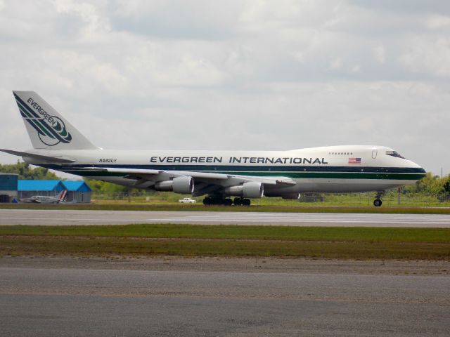 Boeing 747-200 (N482EV)