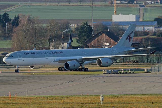 Airbus A340-500 (A7-HHH)