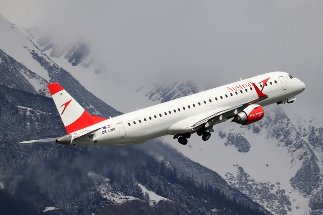 Embraer ERJ-190 (OE-LWK)