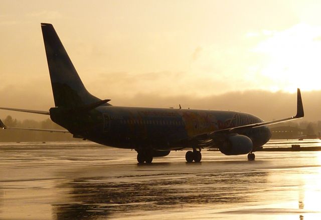 Boeing 737-800 (N560AS)