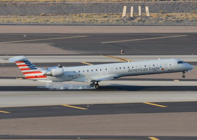 Canadair Regional Jet CRJ-900 (N912FJ)