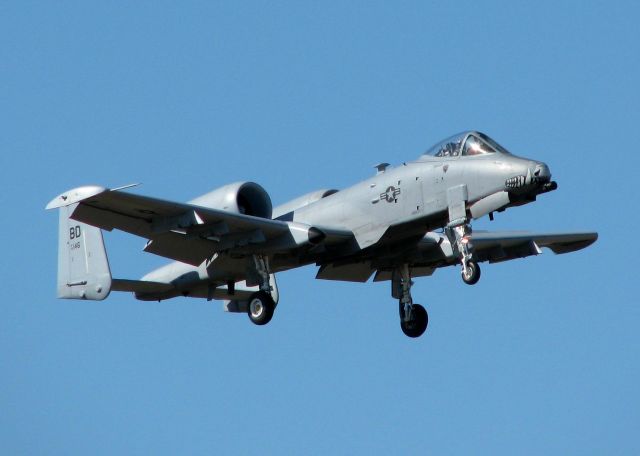 Fairchild-Republic Thunderbolt 2 (79-0146) - One of two A-10s from Barksdale Air Force Base doing a touch and go at the Shreveport Regional Airport.