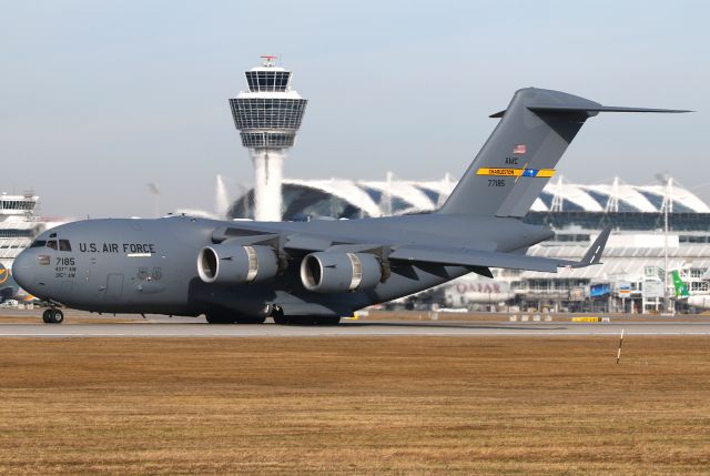 Boeing Globemaster III (07-7185)