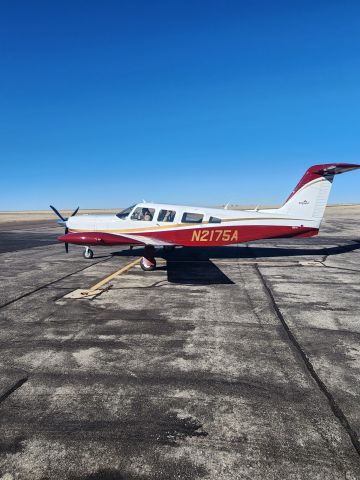 Piper Lance 2 (N2175A)