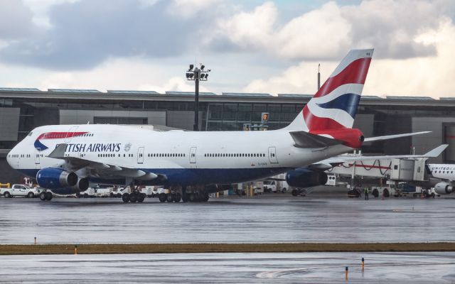 Boeing 747-400 (G-CIVS)