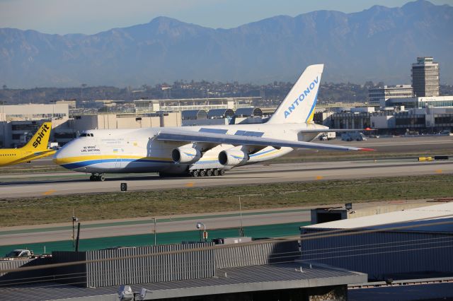 Antonov An-124 Ruslan (UR-82008)