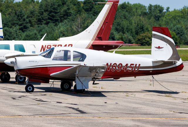 Mooney M-20 (N6945U)