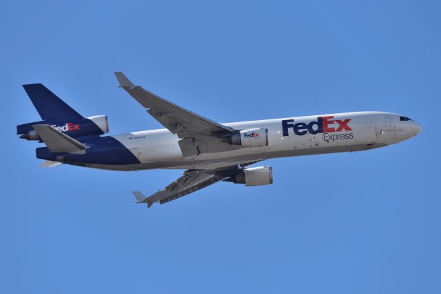 Boeing MD-11 (N599FE) - Intercepting the localize for runway 32 on 02-28-24. From my backyard!