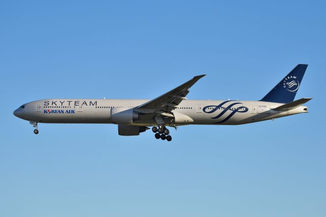 BOEING 777-300 (HL7783) - 28-C 10-08-20