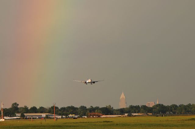 Boeing 737 MAX 8 (TF-ICE) - A colorful approach to Cleveland, Ohio for ICE837 just after a shower passed over on 5 Sep 2018.