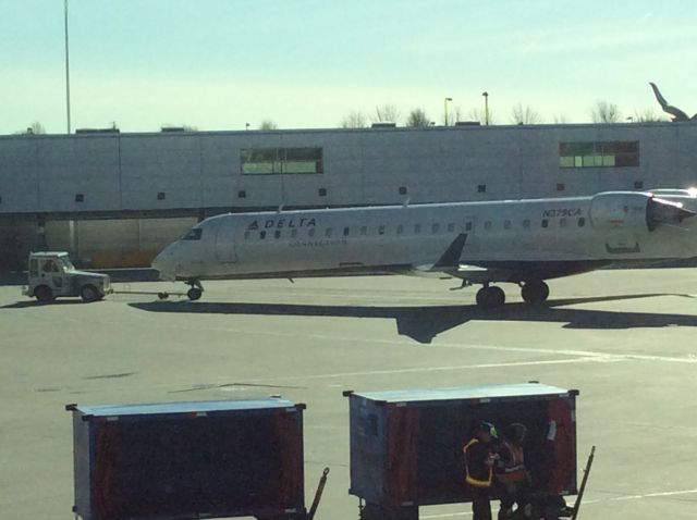 Canadair Regional Jet CRJ-700 (N379CA) - Pushing back at KMDW for a flight to Detroit
