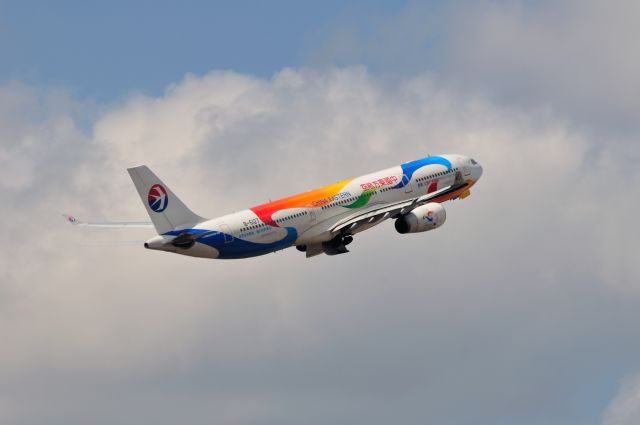 Airbus A330-300 (B-6127) - 2012/3/14