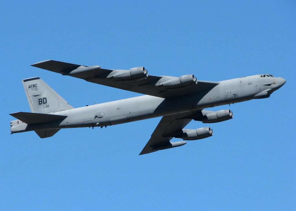 Boeing B-52 Stratofortress (61-0011) - One of a trio of B-52Hs doing touch and goes at Barksdale A.F.B.  Out of 15-20 passes, this was the only one with no flaps? All others looked to have flaps all the way extended? Same wind, same everything?