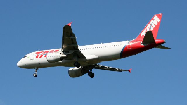 Airbus A320 (PR-MYH)