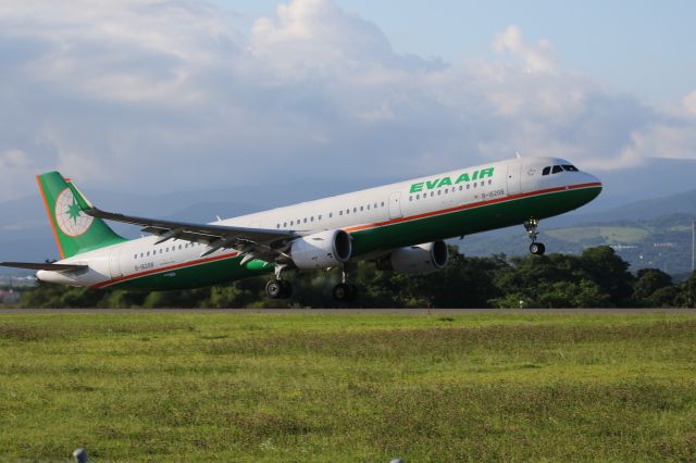 Airbus A321 (B-16208) - 13 August 2015:HKD-TPE.