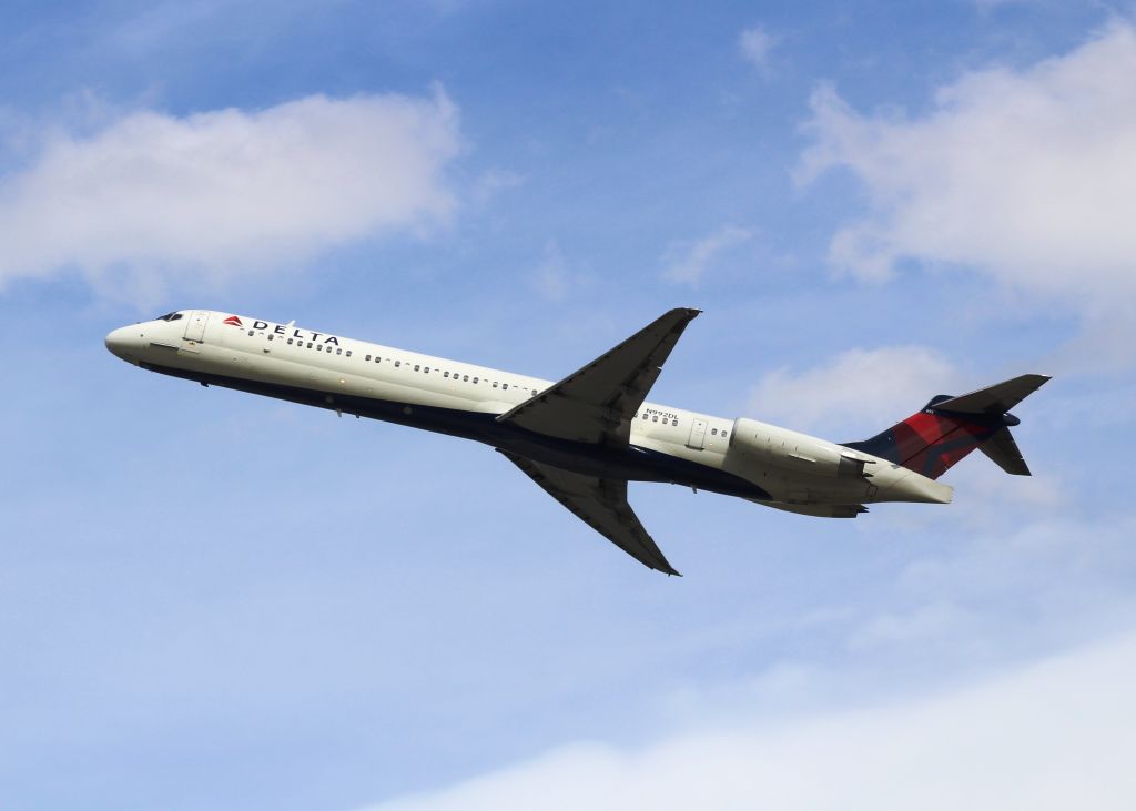 McDonnell Douglas MD-88 (N992DL)