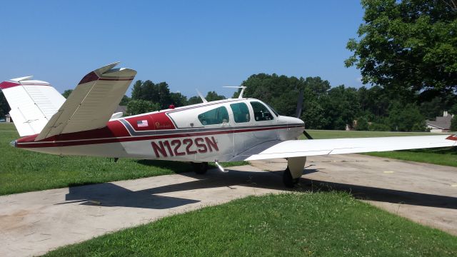 Beechcraft 35 Bonanza (N122SN)