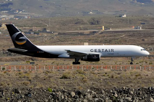 Boeing 757-200 (EC-KLD)