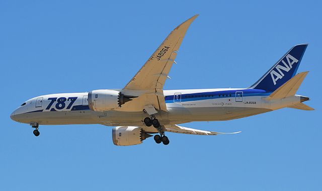 Boeing 787-8 (JA806A) - Arrival SJC, 06-01-2013.  First flight arrival # 1076 following battery grounding issues