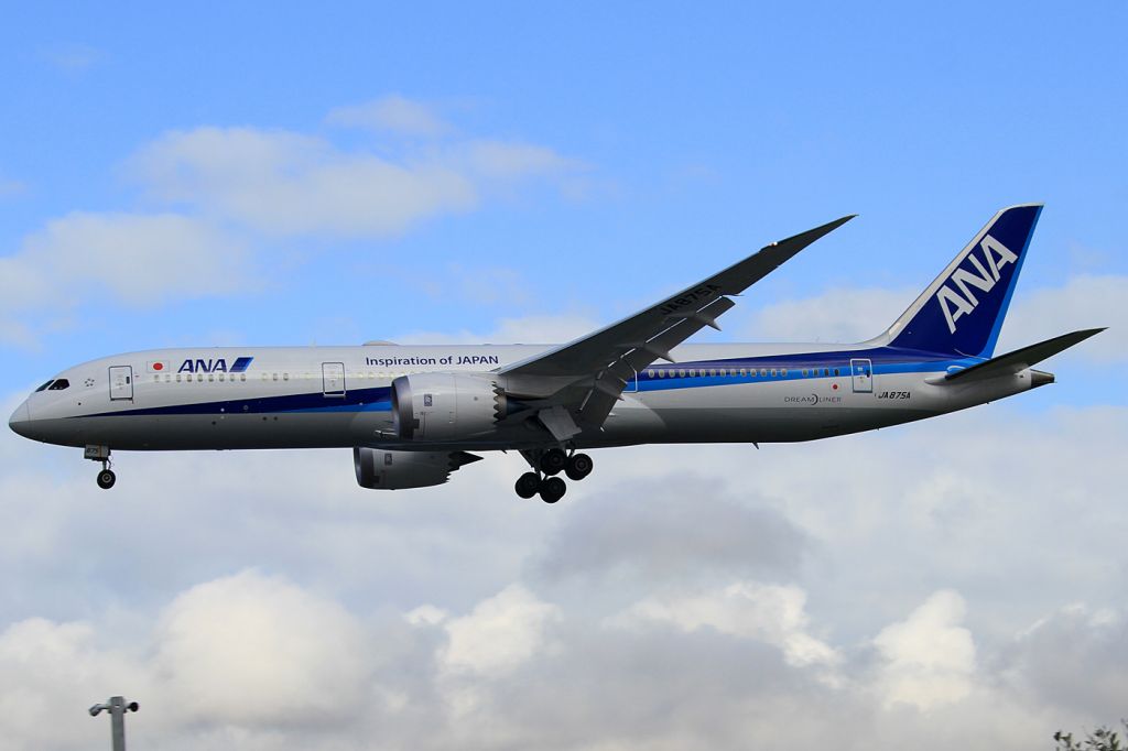 Boeing 787-9 Dreamliner (JA875A)