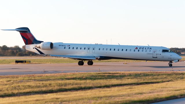 Canadair Regional Jet CRJ-900 (N918XJ)