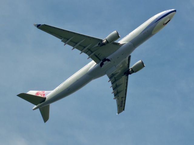 Airbus A330-300 (B-18315)