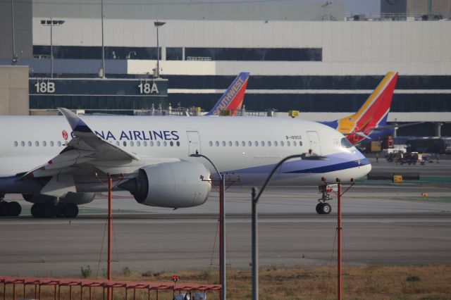 Airbus A350-900 (B-18902)