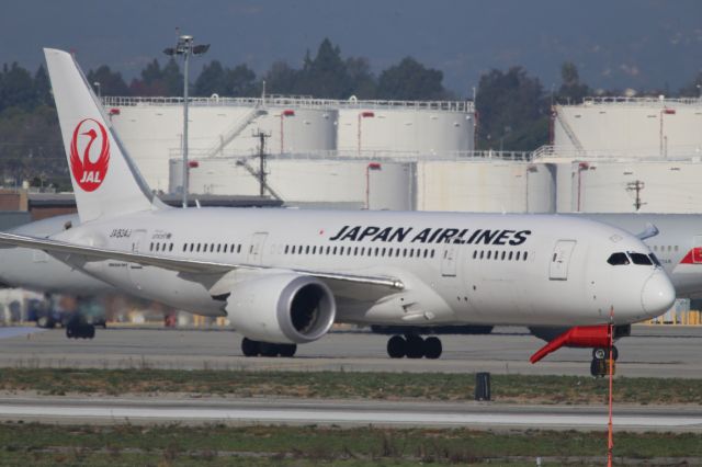 Boeing 787-8 (JA834J)