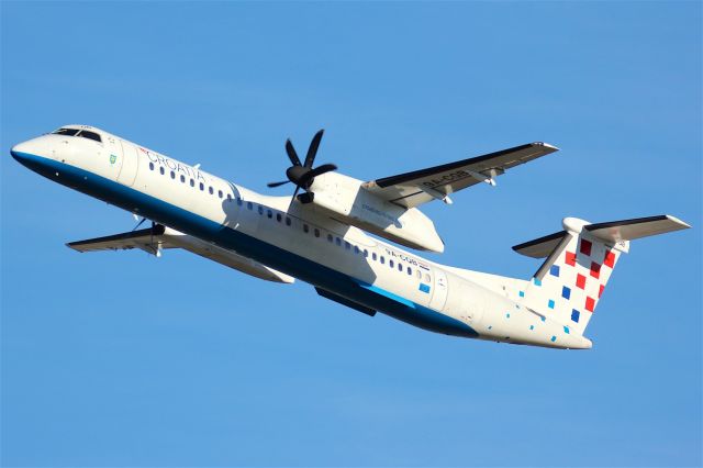de Havilland Dash 8-400 (9A-CQB)