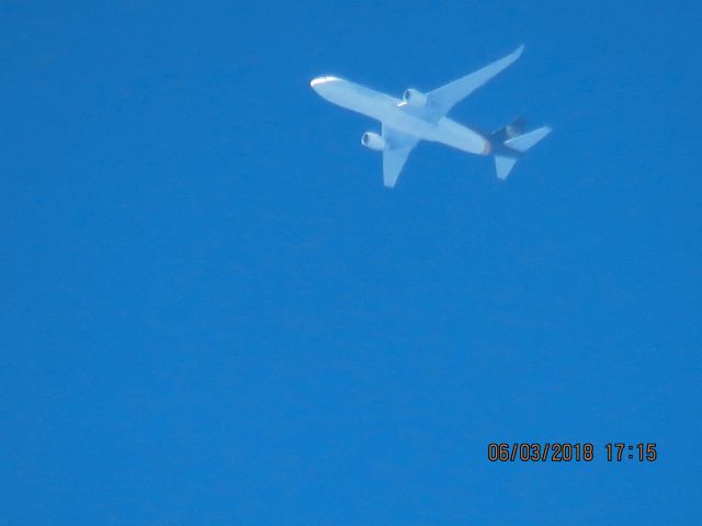 BOEING 767-300 (N313UP)