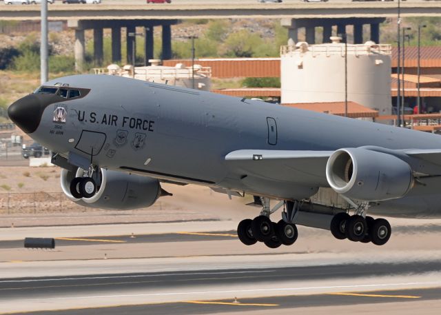 Boeing C-135FR Stratotanker (62-3516)