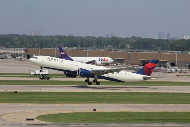 Airbus A330-900 (N416DX)