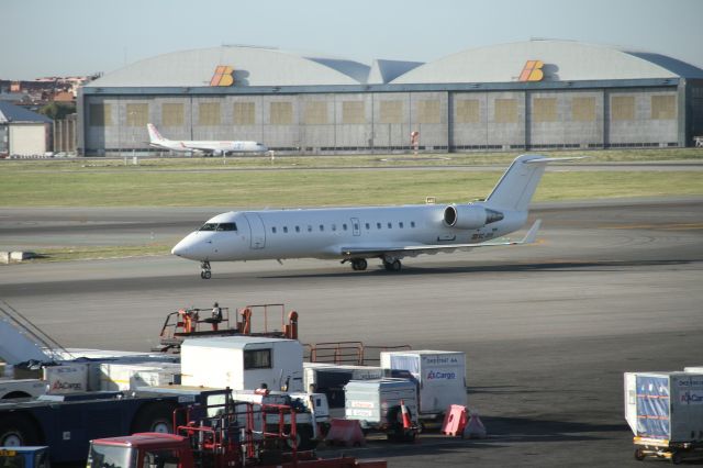 Canadair Regional Jet CRJ-200 (EC-GYI)