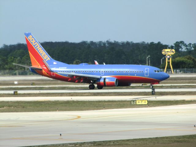 Boeing 737-700 (N725SW)