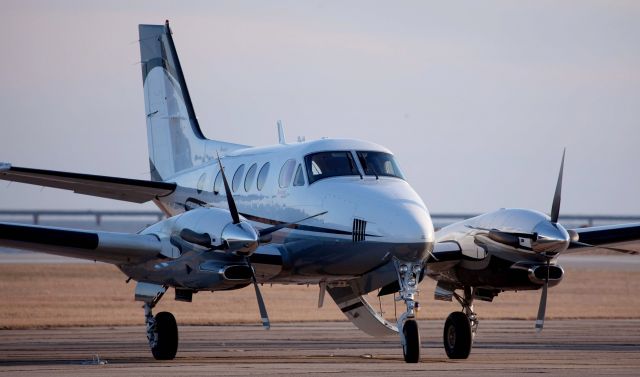 Beechcraft King Air 90 (RLI331)