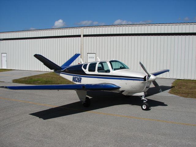 Beechcraft 35 Bonanza (N826R)